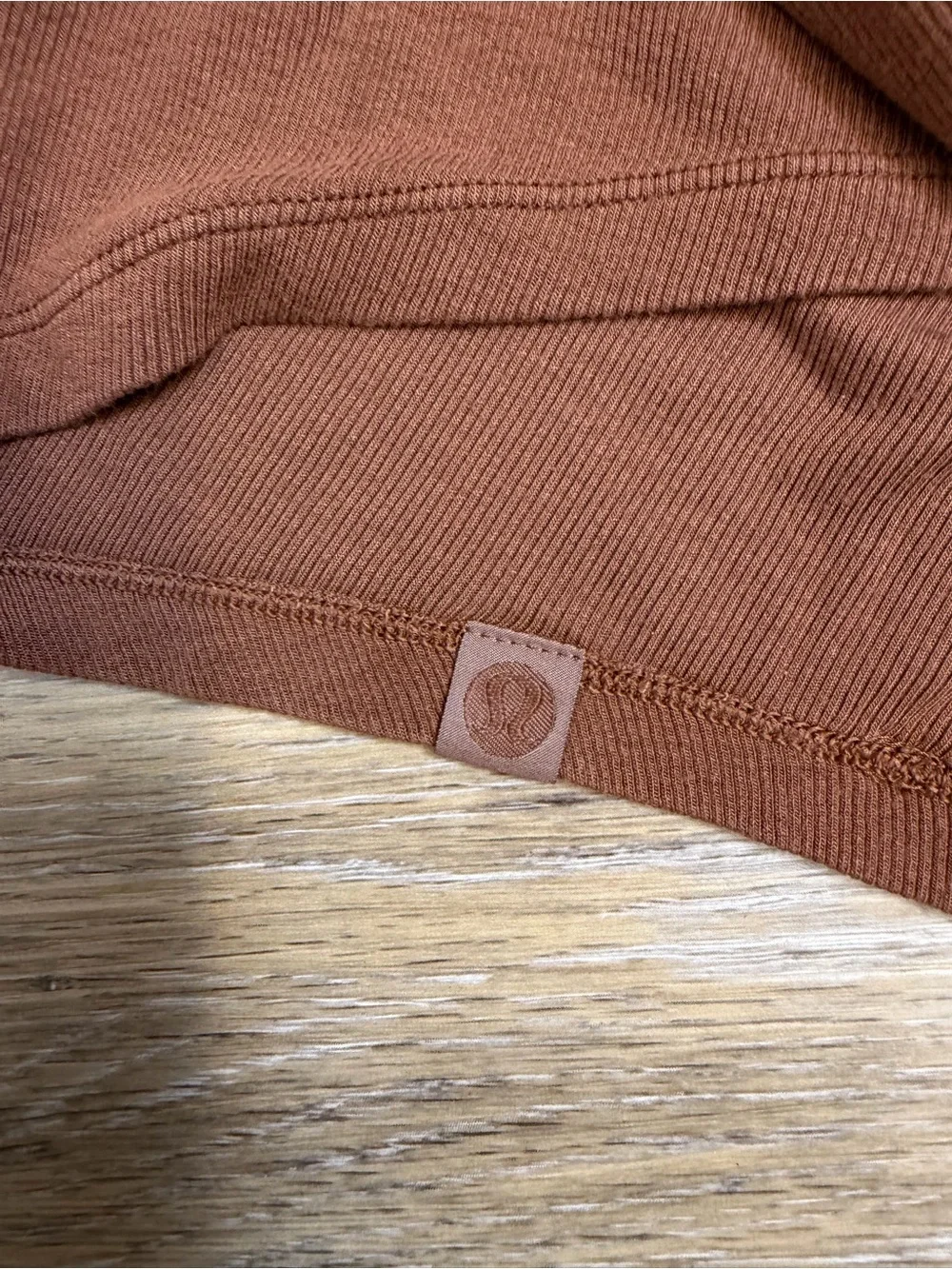 lululemon athletica Long Sleeve Crewneck Top in Brown Sz 4